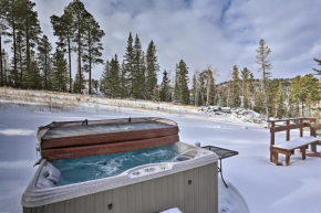 Evolve Roomy Home with Hot Tub, 3 Mi to Deer Mtn Lead